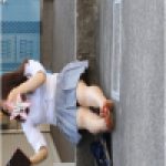 蒸れた足裏をがっつり見せてくれるJKちゃん【素足にローファー】