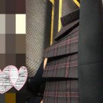 【ぶっかけ未遂】女性の背後でシコシコいたずら