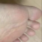 【脚・足の裏・足フェチ】素人女性が自撮りで足洗いや脚、足の裏のアップ撮影