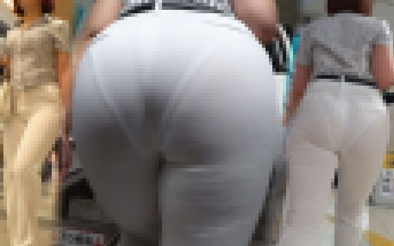【フルHD 高画質】セクシーOLお姉さんのデカ尻！！エグい下着の透け感で周囲を魅了！！