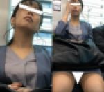 (電車対面）(顔出し)パープルのスーツをお召になった妖艶な人妻OLさん…エッチな雰囲気満載のお姿を観察してみました!!