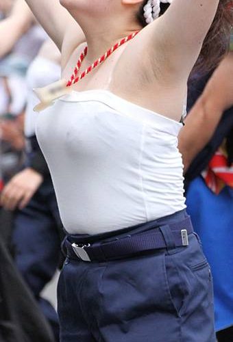 【オリジナル撮影150枚】おっぱい見えすぎの薄い白い衣装で華麗な演技 女子大生チーム よさこい祭り写真集01