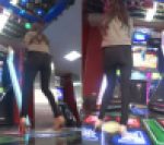 激カワ美脚なJDちゃんはダンスに夢中