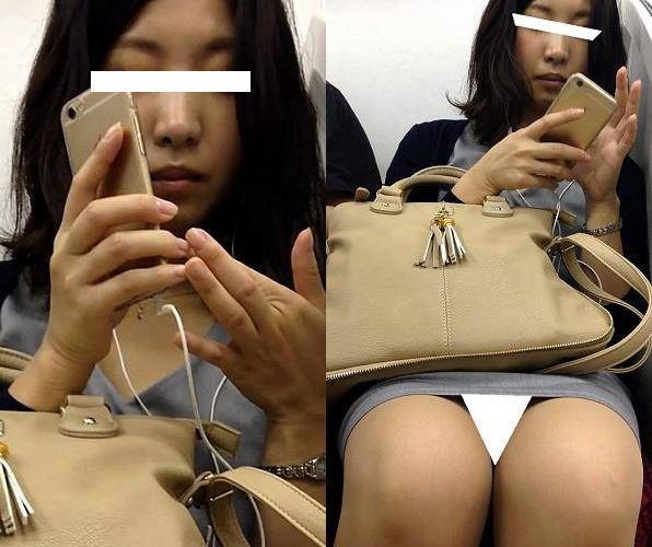 (電車対面）(顔出し)グレーの膝上丈タイトワンピをの可愛い感じの人妻OLさんの…豊かな○っぱいの谷間を観察してみました!!