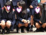 制服姿の可愛いコを発見！！（ＦＨＤ）大変です！！パンツが見えてますよ５