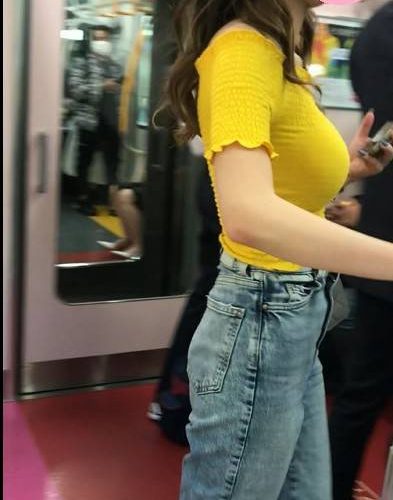 巨乳ﾄﾞ派手ﾊﾟﾘﾋﾟｷﾞｬﾙを視姦＾＾