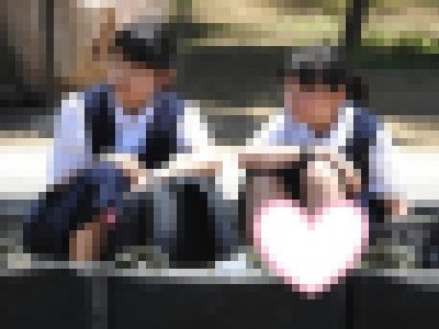 制服姿の女のコを撮影しました！！３２