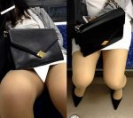 (電車対面）(顔出し)白のミニタイトワンピのお召になった美人OLさん…意識まどろむ無防備なお姿を観察してみました!!