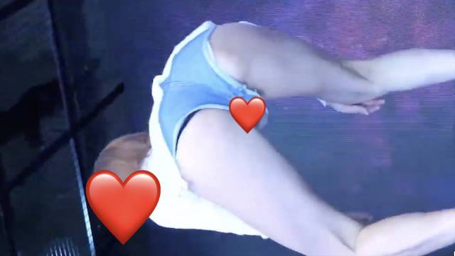 【某アイドル】美ケツが丸見えホットパンツで過激ダンス