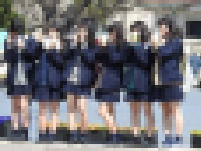 制服姿の女のコを撮影しました！！７７