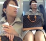 (電車対面）(顔出し)ちょっとツンな感じの美人OLさん…車窓から差し込む光に照らされた▼ぞーんを観察してみました!!