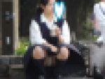 制服姿の可愛いコを発見！！（ＦＨＤ）大変です！！パンツが見えてますよ１７