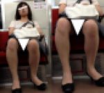 (電車対面）(顔出し)お仕事でお疲れ…がっつりパンストあんよをひらくOLさんを…対面から定点観察してみました!!