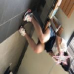 若い娘の太ももが魅了的