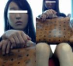 (電車対面）(顔出し)フロントスリットが災いして…ちらちら…チラチラ…○んてぃが見えちゃった女子大生さんを観察してみました!!