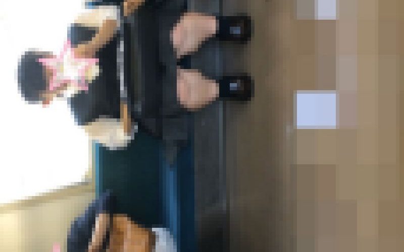 純粋なJKの目線と制服姿のエロス
