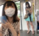 乗客に美味しそうなドエロ生脚を見せつけて立つミニスカお姉さん（前編）