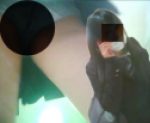 #023 「パンツ盗撮るなよ！」盗撮に気付き撮影者をにらみ返すが、逆にカメラ目線の顔も撮影されしまうJK風モデル【再編集】