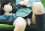 【対面盗撮】疲れきったお股はゆるゆる状態。誘惑されるがまま釘付けになる終電間際の制服パンチラに思わず、