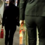 20代前半ピタパンお尻OLスーツ姿で夜の街を歩く【動画】街撮り編 1005