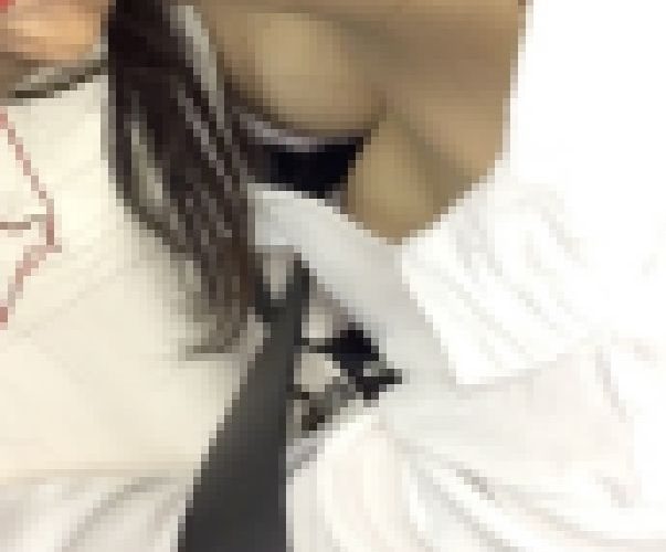 【胸チラHD画質】ルーズ系巨乳女子の胸チラ＆ブラモロ