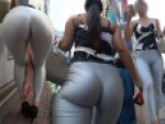 【超高画質】アラサー美女の臀部狂乱！！巨尻肉の狭間に極限まで食い込む光沢レギンスに何やら染みが…！かぁ～最高の変態女じゃねーか！
