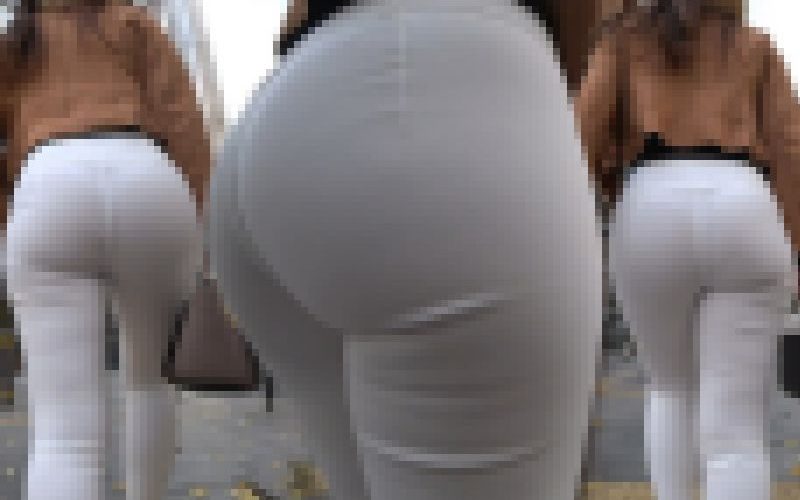 【高画質】真冬の白ピタパン！！はち切れんばかりに詰め込んだスキニー巨尻の神々しさ…