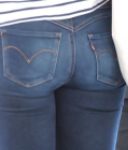 電車を待つお姉さんプリッとしたエロ尻にフル勃起！【動画】街撮り編 3作品セット販売 1010 1011 1013