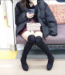 電車対面　ミニスカギャル②
