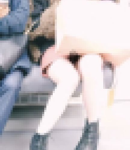 電車対面　ミニスカ⑥