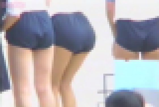 【新作】B58:応援に夢中な女子達を背後から撮影♪