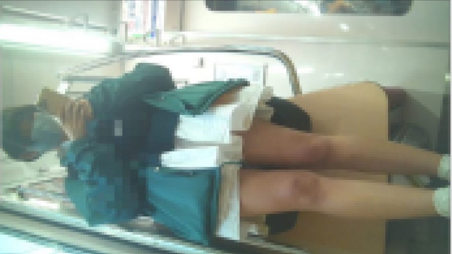 お姉さんローアングル＃４