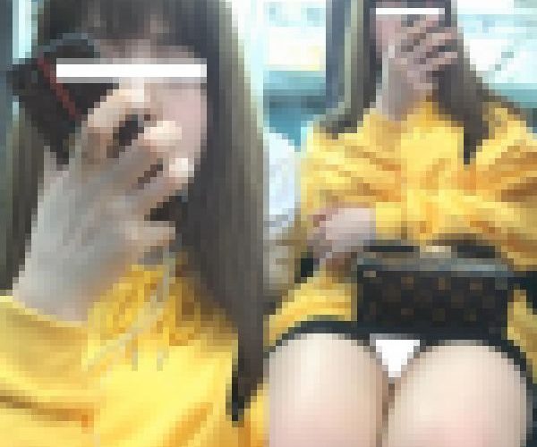 (電車対面）(顔出し）ミニミニタイトスカートをお召になって攻め過ぎちゃった女子大生さん…最後は恥ずかしさのあまりお顔を伏せちゃい