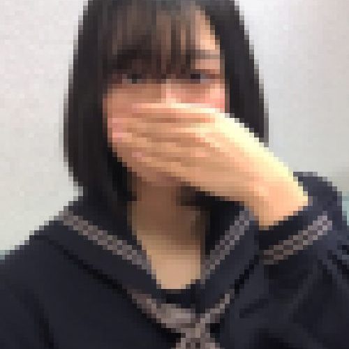 18才エースあゆみちゃん第4弾！セーラー服＋じゅうたんプレイもいい感じ！