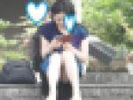 お座りお姉さん発見！！（ＦＨＤ）大変です！！パンツが見えてますよ８８