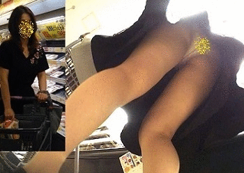 買い物中の若ママ　パンチラ 9,14セット