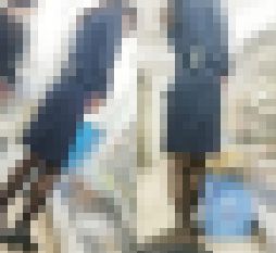 黒パンストの携帯ショップ店員さん