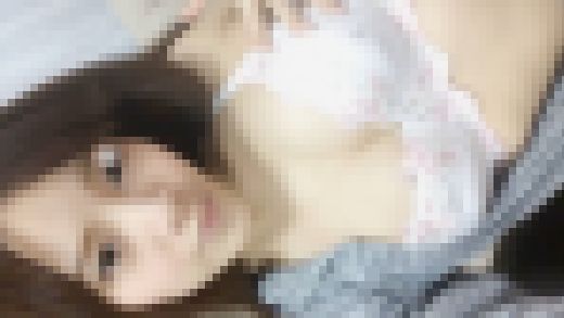 【自画撮りオナニー】個人撮影?推定18歳?現役萌えJDちゃん♪きゃわいすぎ♪Hオナ?