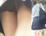 パンチラ盗撮 OLさん 黒パンツを階段で激写