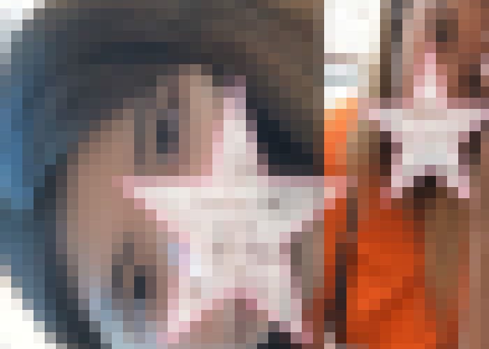 カメラをガン見　顔フェチ