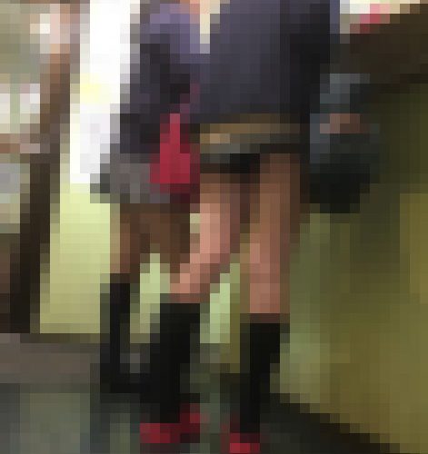 【むっちりカラオケ】制服パンチラ