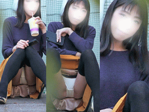 バレたのに・・・終始パンティ丸見えで見つめられるんだが・・・