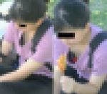 munech172 芝生の上でお昼時に乳首がポロリ