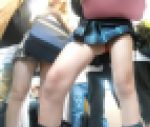 【FHD 顔モザなし】ルーズソックスギャルJKの赤Pパンチラ vs 清楚風JKの王道白Pパンチラ