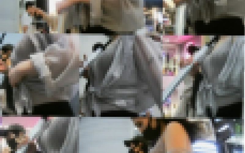 シースルー上着をはだけさして美乳を晒けだすお姉さん