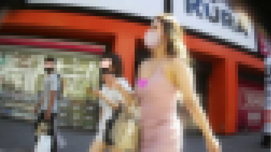 男の視線が釘付けS級の美女のピンクの乳輪が・・・(期間限定)