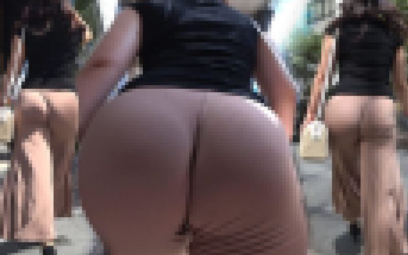 【超高画質】でたぁ…巨尻フレアパンツ！！食い込んだデカ尻をブリブリ振りまくるこの女性…某地下アイドルです♪