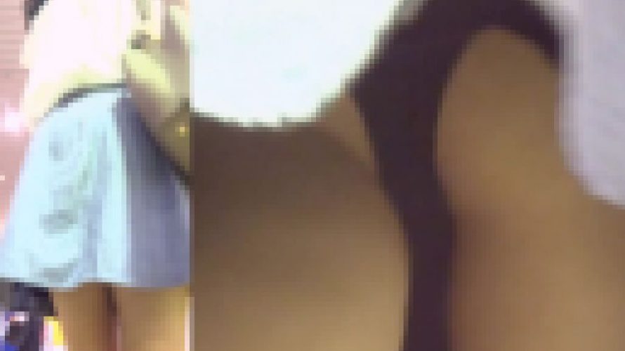 パンチラ盗撮 OLさん 黒のパンツが尻に食い込み