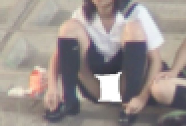 J○ 2人組 股開きパンモロ 接写撮影