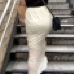 【透け透け淫乱尻】エロいアラサー女性の変態的エロ尻を露出！アラサーの純白パンティーを後ろの人間に興奮させる【634】